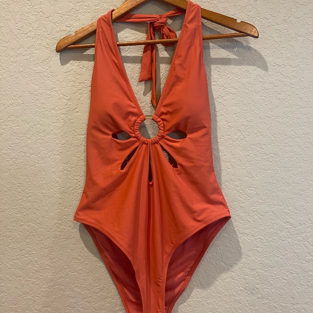 NWT CUPSHE Aurora Cut-Out-O-Ring one piece Swimsuit
